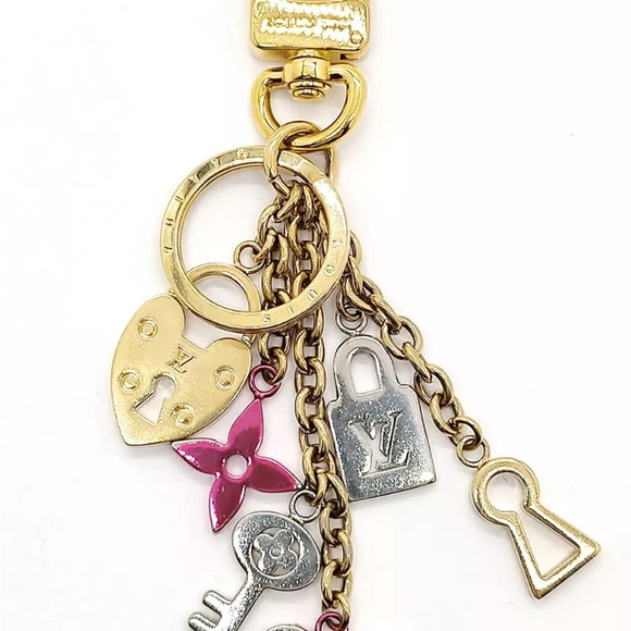 Authentic Louis Vuitton Key Ring M67438 Gold DP1118, Italy, 11.5 cm - Picture 2 of 7